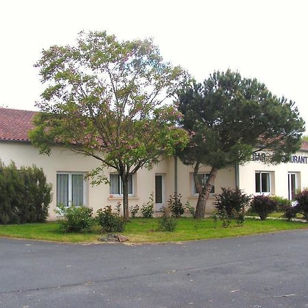 Le Bois Joli Hotel Massais Bagian luar foto