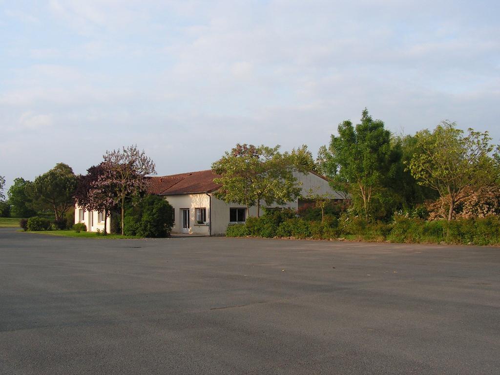 Le Bois Joli Hotel Massais Bagian luar foto