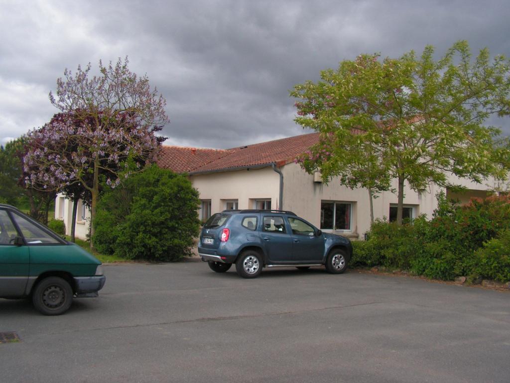 Le Bois Joli Hotel Massais Bagian luar foto